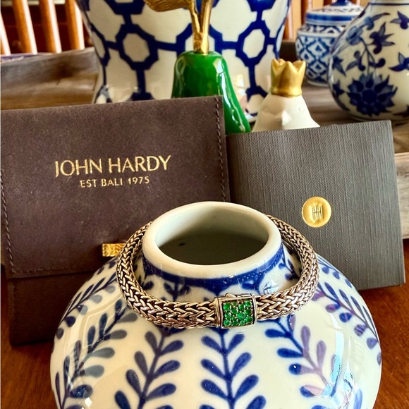 John Hardy REVERSIBLE 6.5mm Icon Silver Bracelet in Emerald & Black Sapphire - Picture 4 of 16